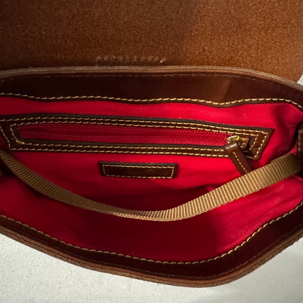 VTG Dooney & Bourke Horseshoe Buckle Brown Suede Leather Crossbody Equestrian - Picture 4 of 10